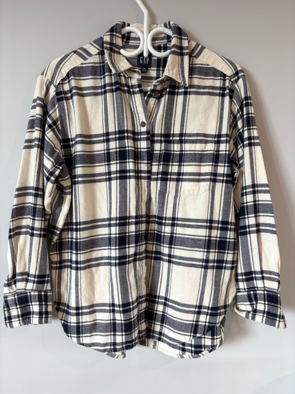 GAP Cream and Navy Plaid Flannel Button Up Shirt